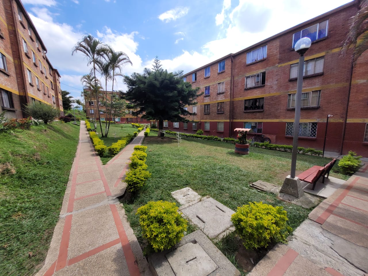 Se vende apartamento en la Av. centenario. Armenia, Quindio (33).jpg