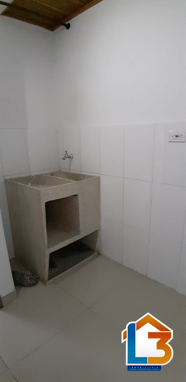 0a49994f-e8d4-4287-ae27-8ac0ee46b87a.jpg