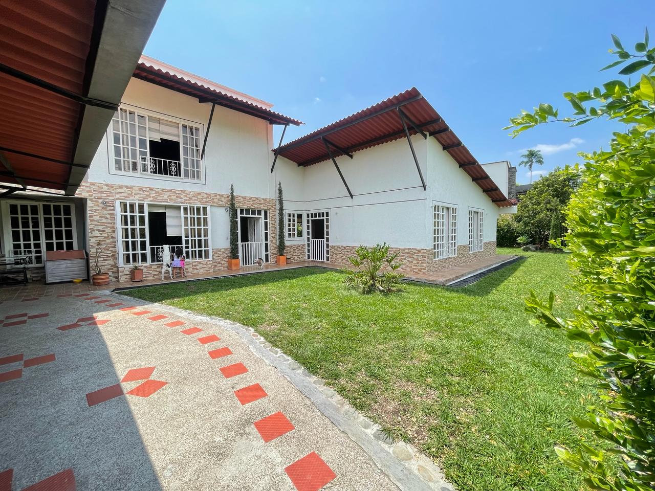se vende casa campestre Armenia, Quindio (32).jpg