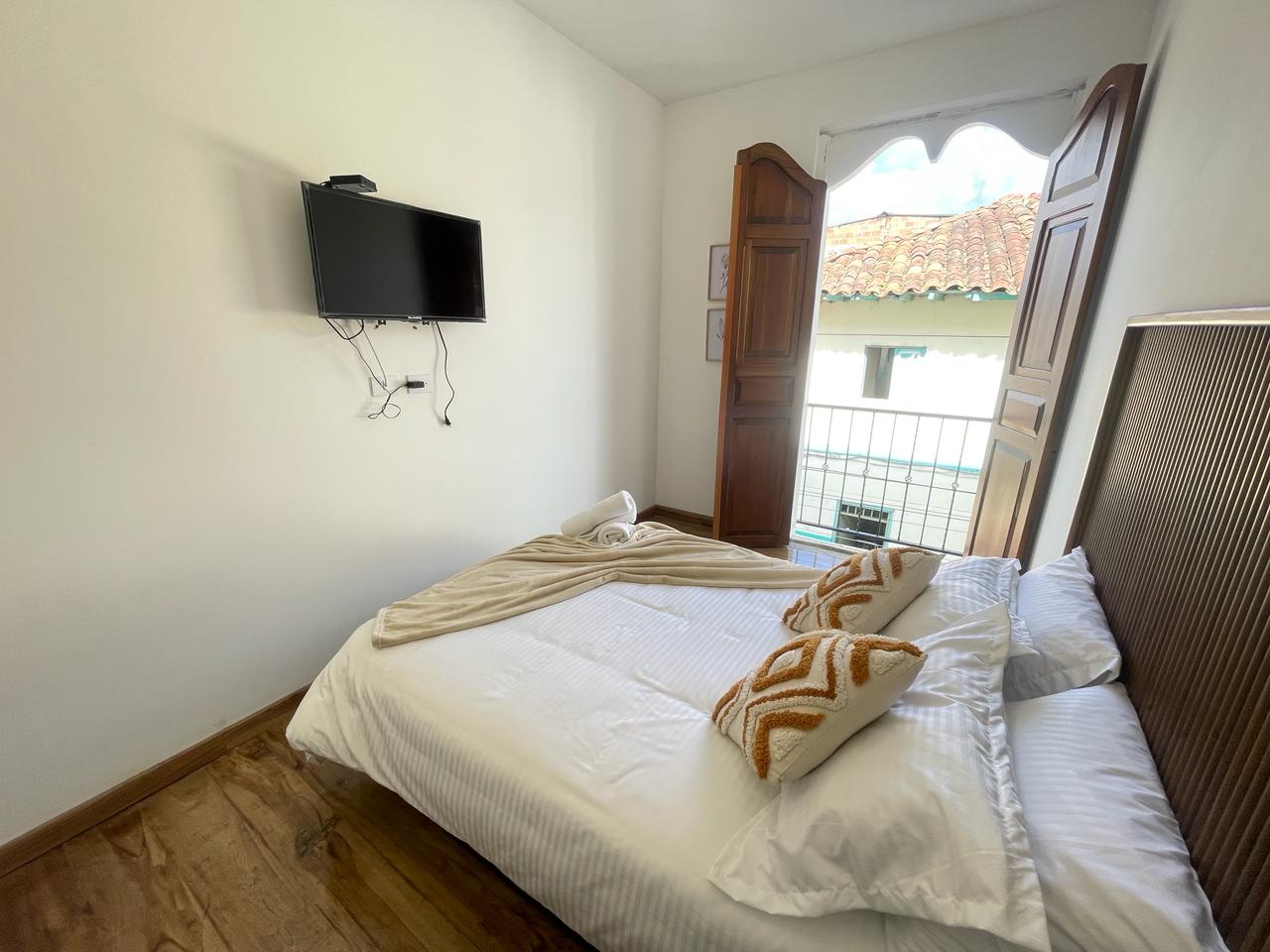 Se vende casa - hotel en circasia quindio (10).jpg
