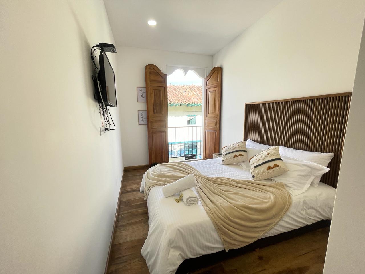 Se vende casa - hotel en circasia quindio (20).jpg