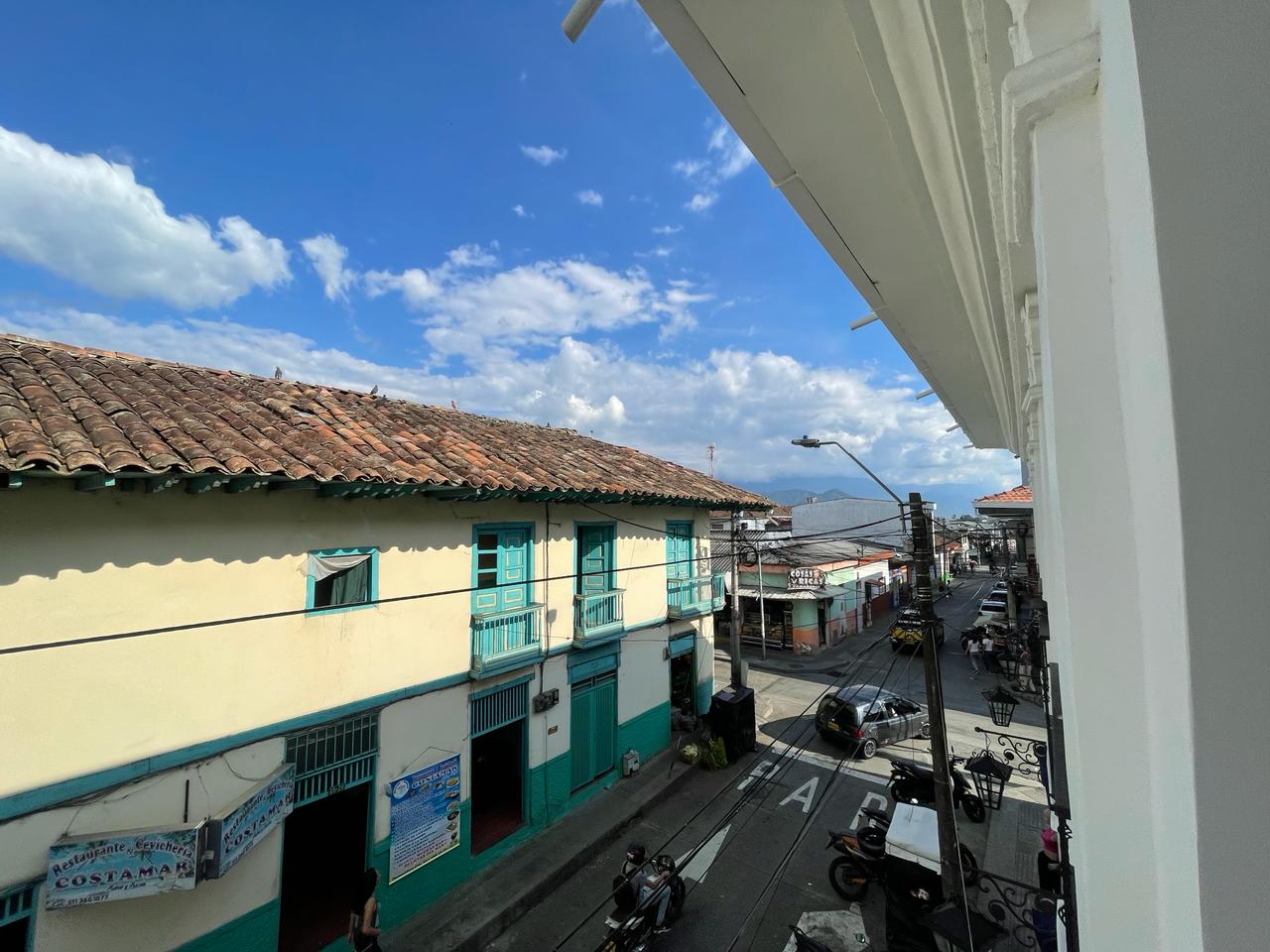Se vende casa - hotel en circasia quindio (21).jpg