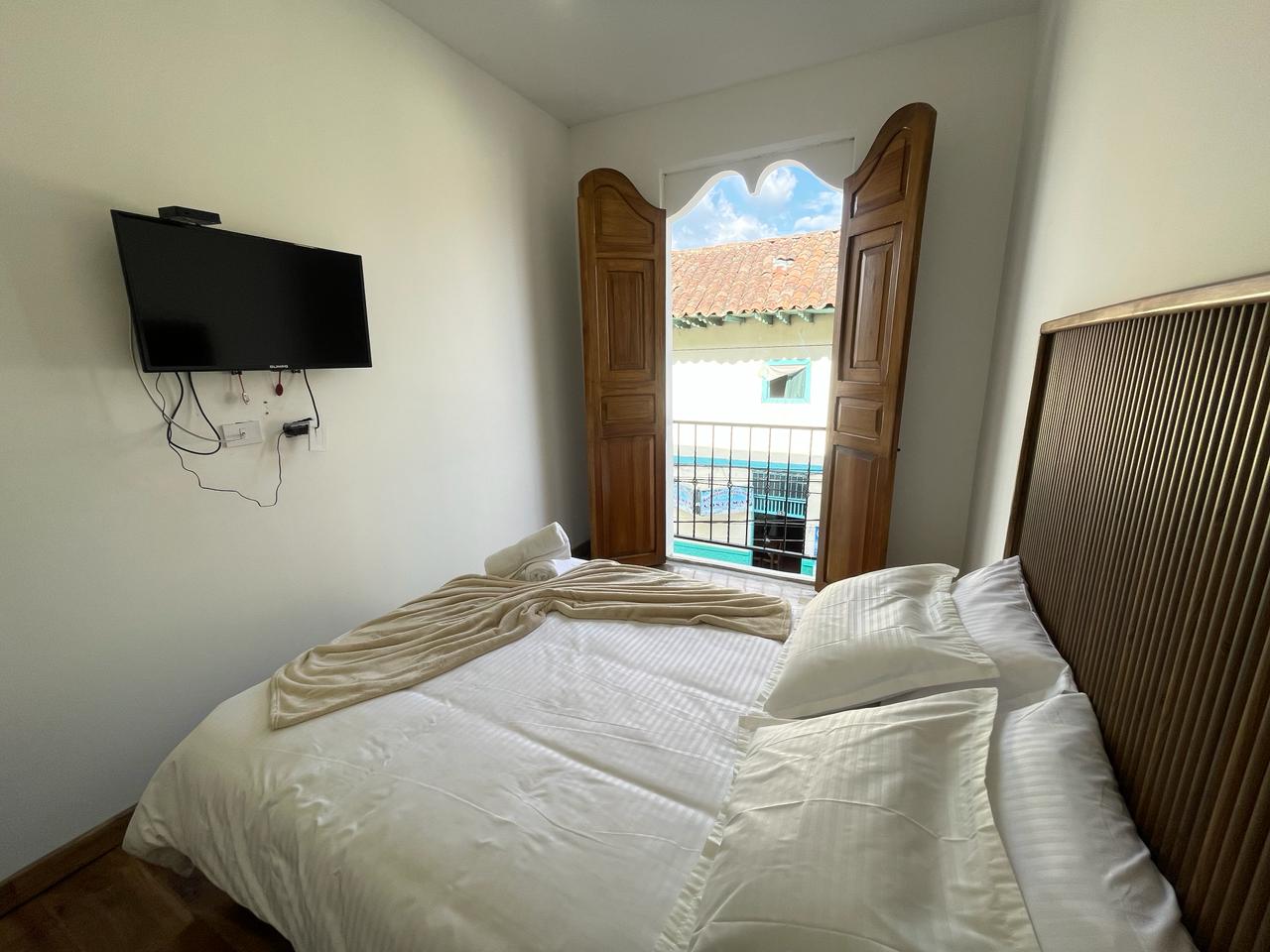 Se vende casa - hotel en circasia quindio (31).jpg