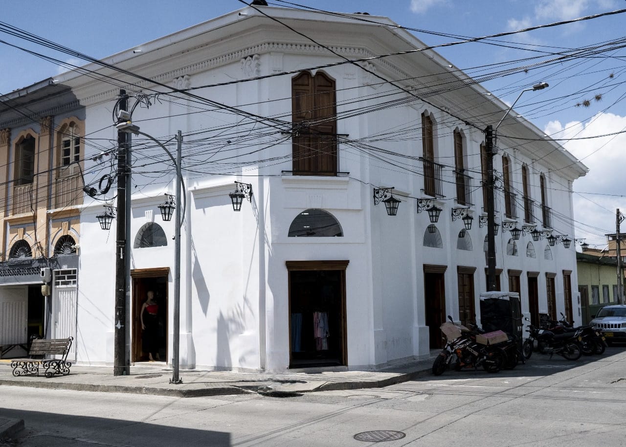 se vende casa - hotel en circasia quindio 45 (1).jpg