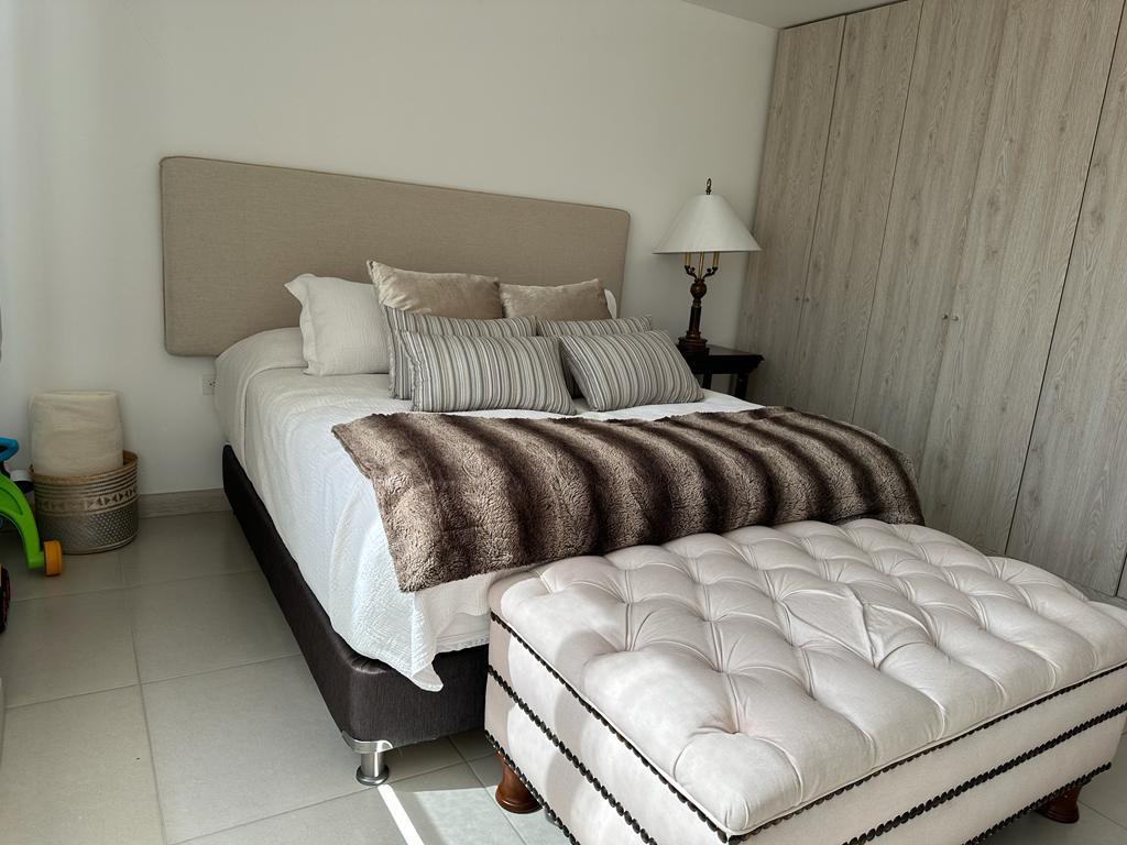 se vente apartamento en la castellana (4).jpg