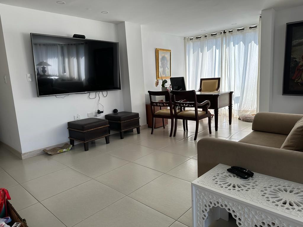 se vente apartamento en la castellana (7).jpg