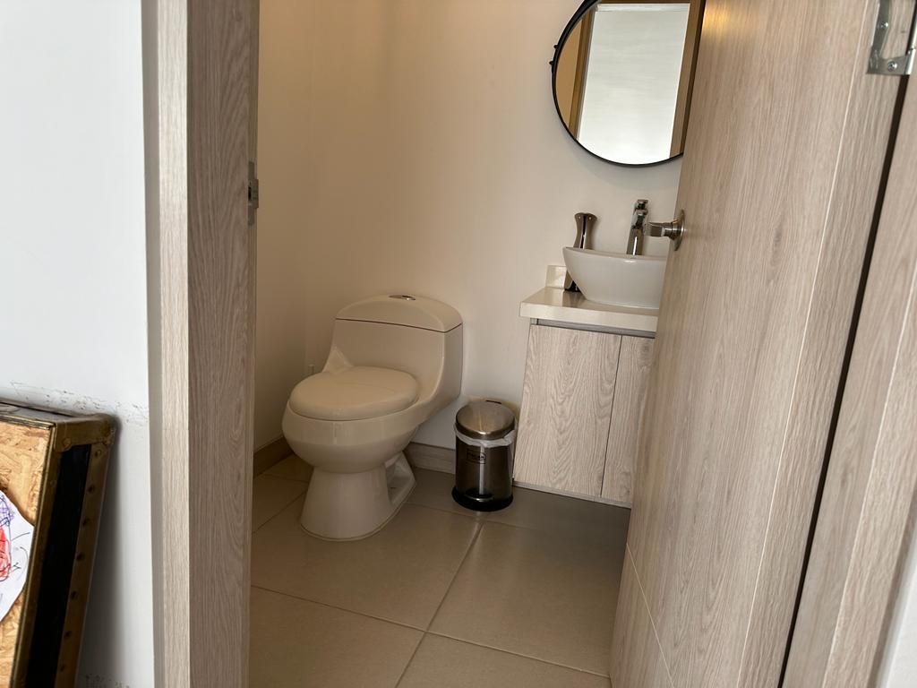 se vente apartamento en la castellana (8).jpg