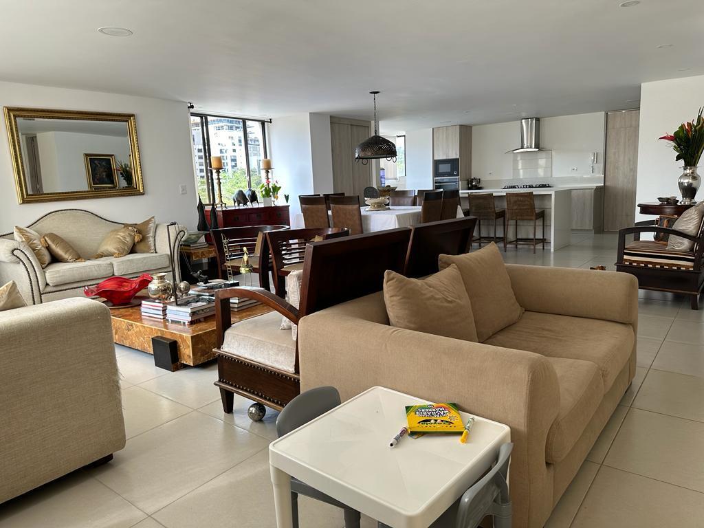 se vente apartamento en la castellana (1).jpg
