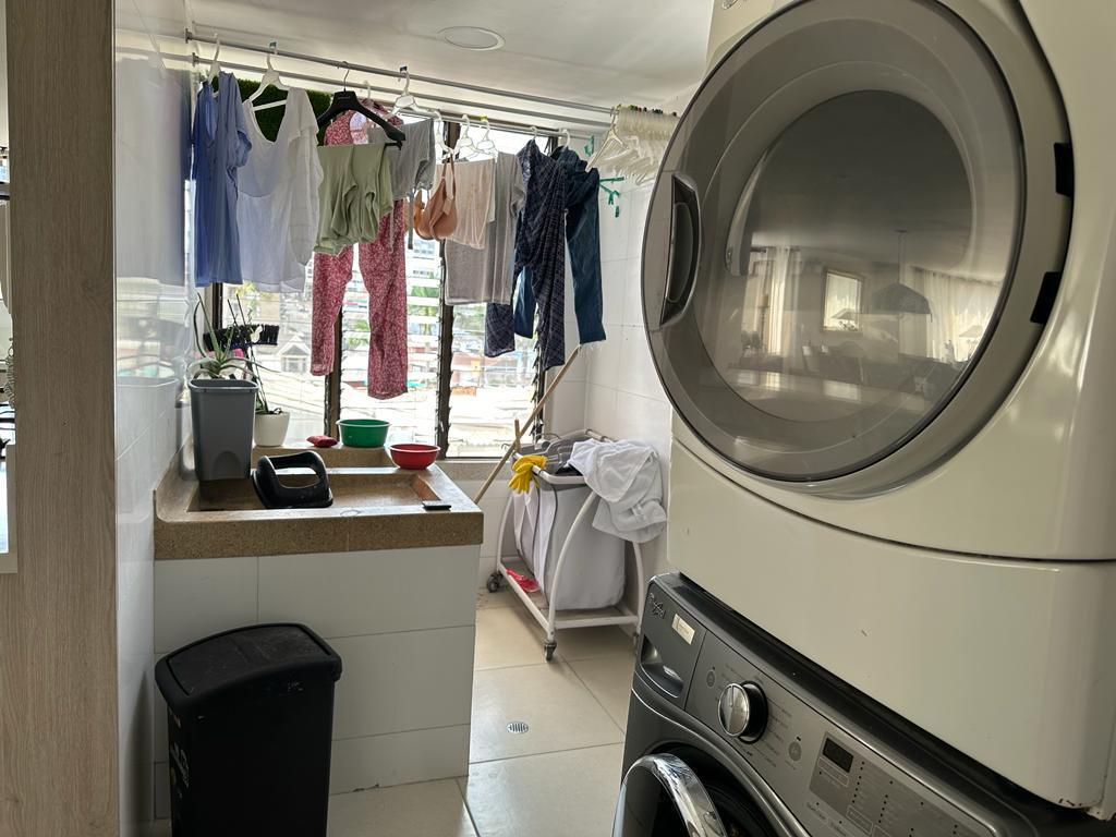 se vente apartamento en la castellana (15).jpg