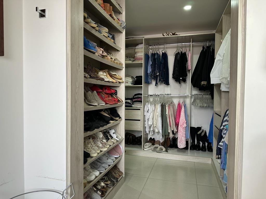 se vente apartamento en la castellana (26).jpg