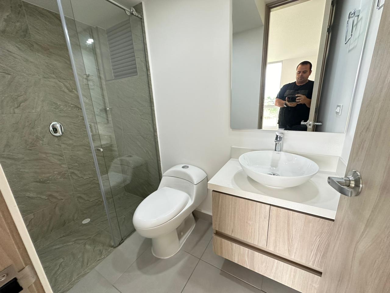 Se vende Apto en la avenida centenario  (12).jpg