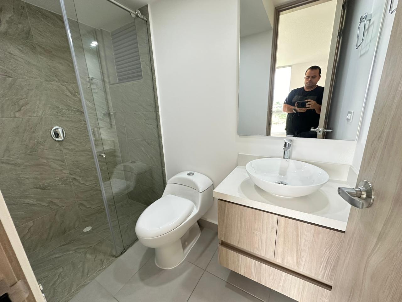Se vende Apto en la avenida centenario  (13).jpg