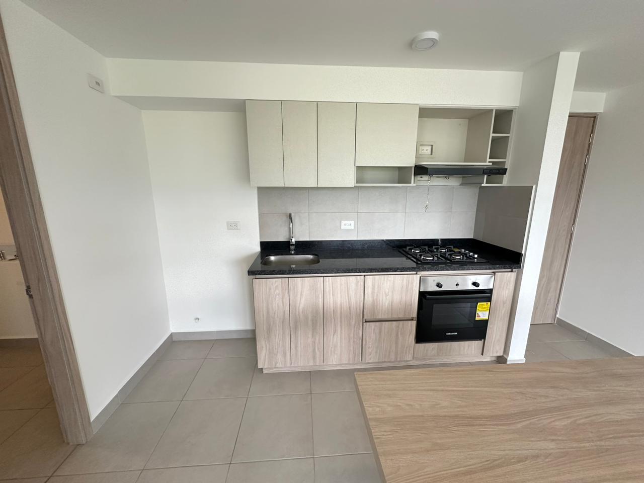 Se vende Apto en la avenida centenario  (3).jpg