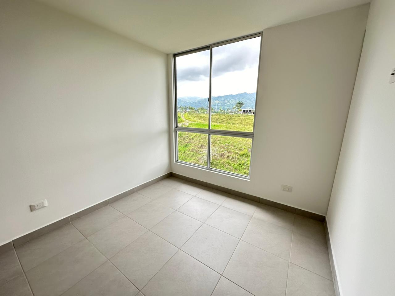 Se vende Apto en la avenida centenario  (16).jpg