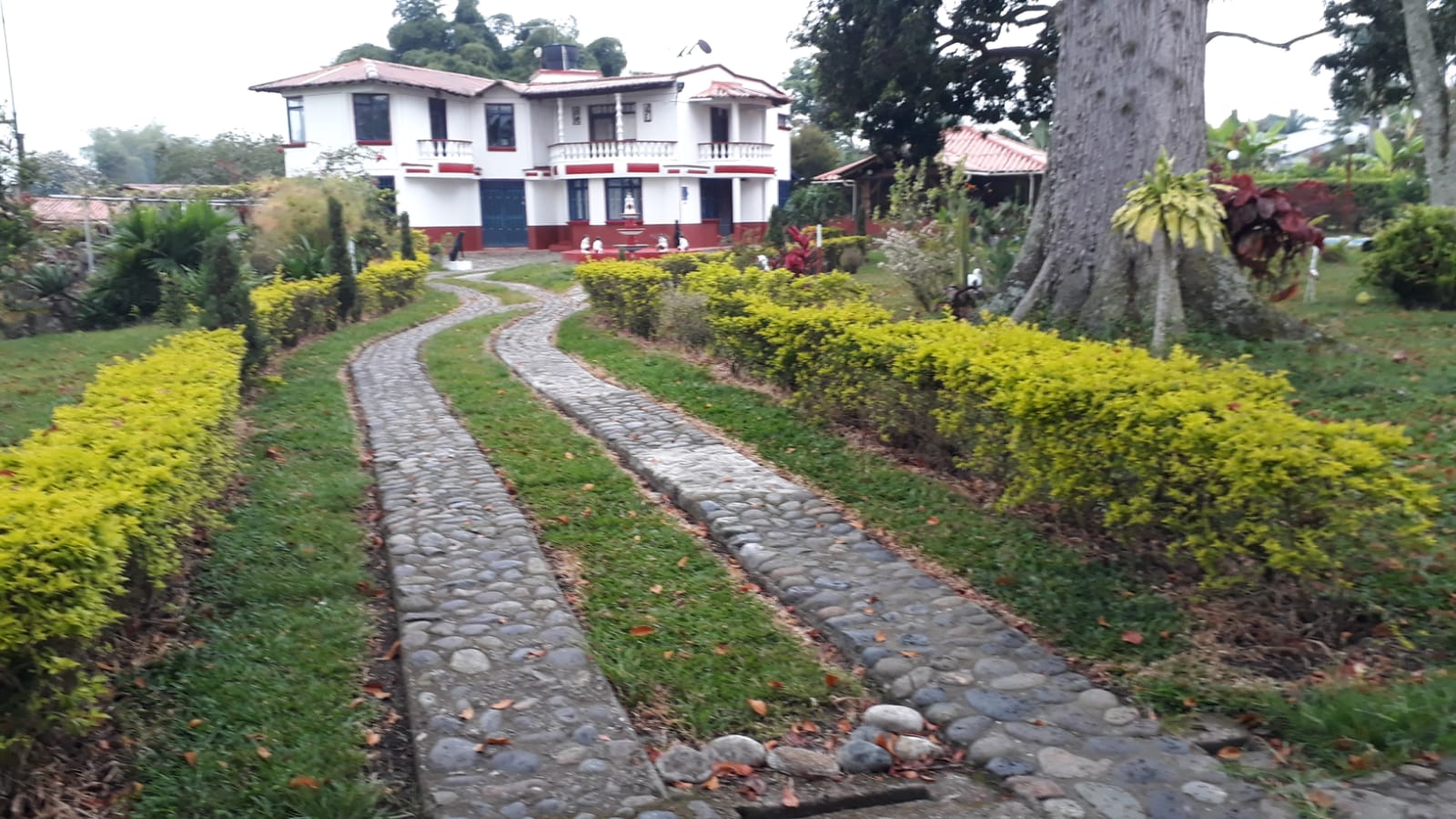 se vende chalet en el jardin del eden  (35).jpg