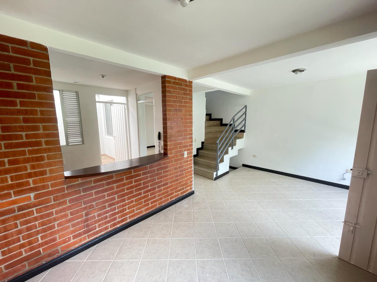 se vende casa en el sector del sur de armenia (3).jpg
