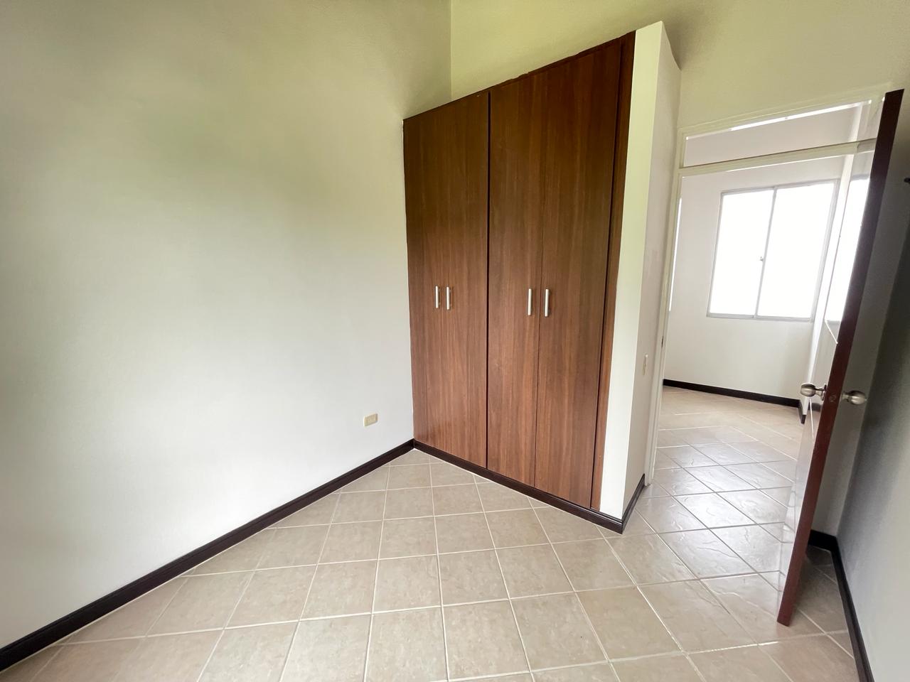 se vende casa en el sector del sur de armenia (14).jpg