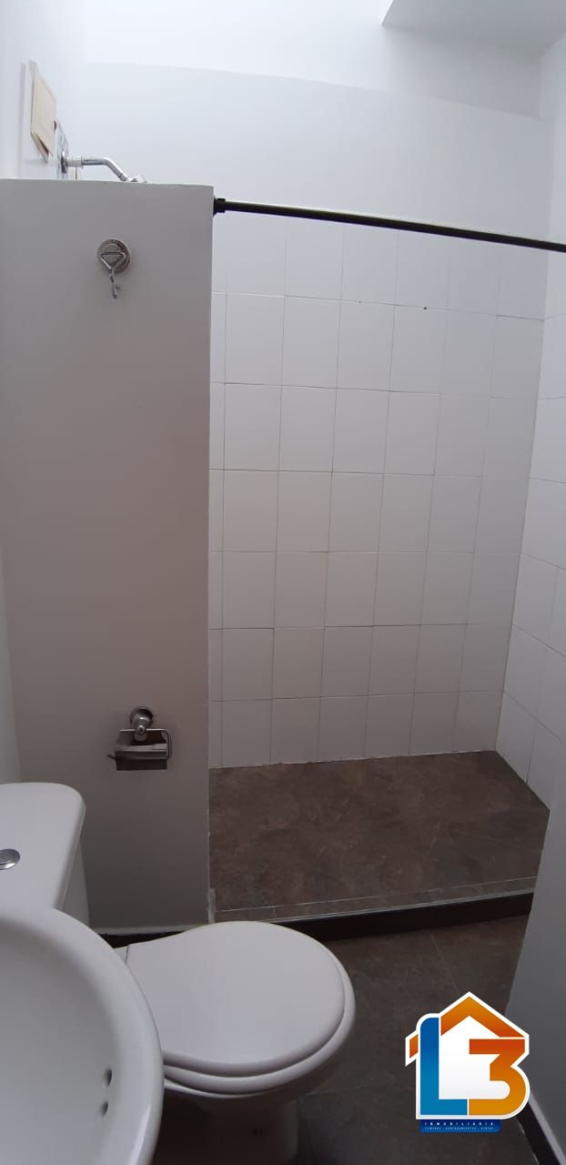 4afde7e6-ca60-47b2-8294-a9d998059d14.jpg