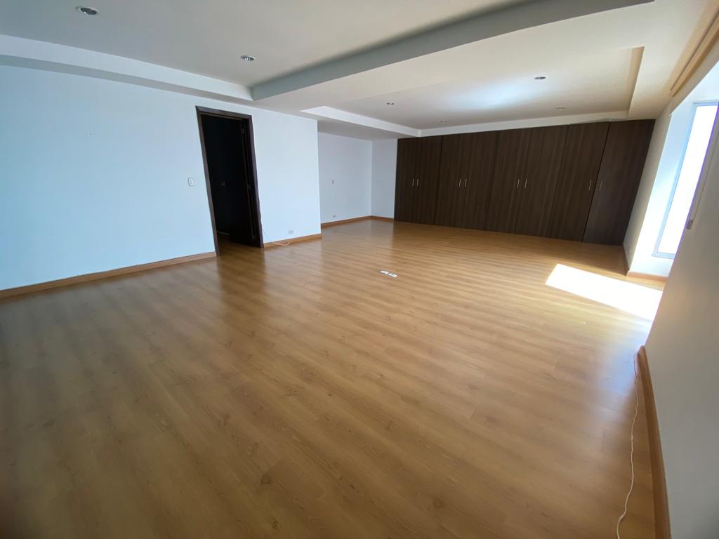 Se vende Casa en laureles (4).jpg