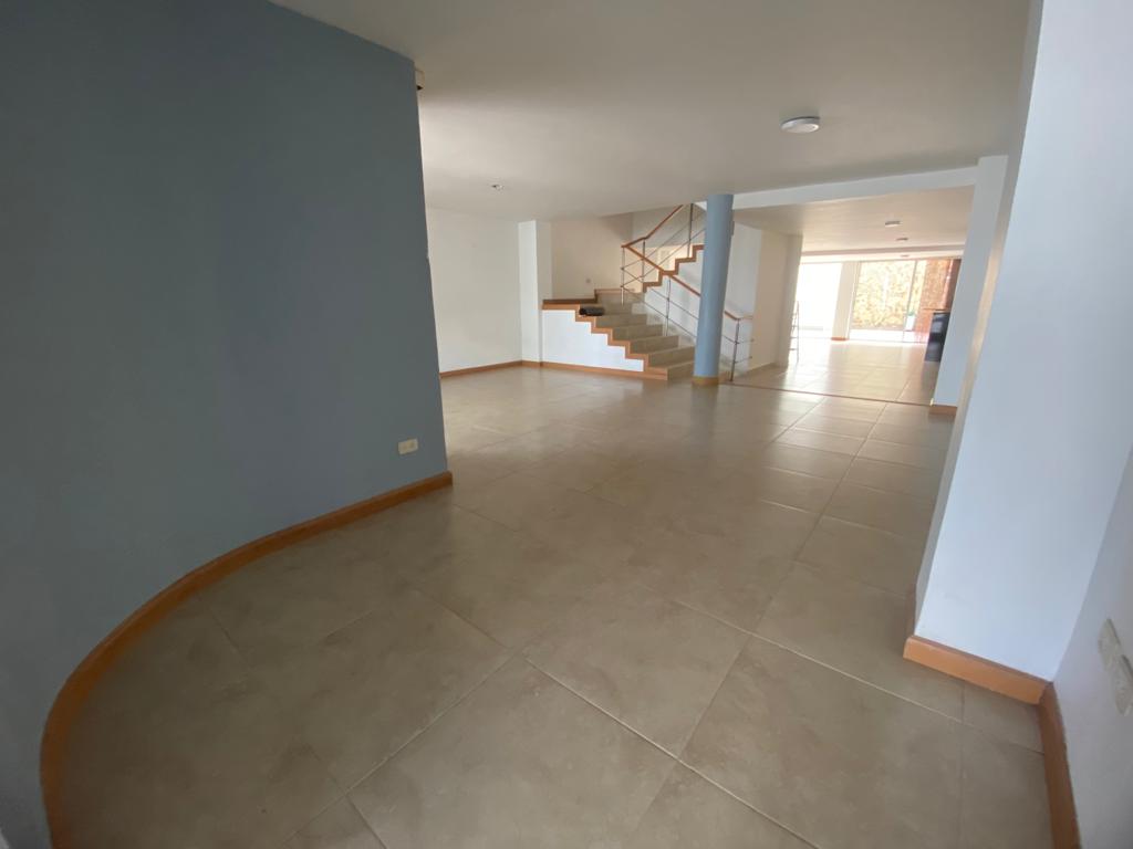 Se vende Casa en laureles (17).jpg