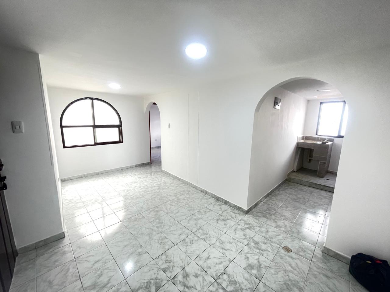 APARTAMENTO 201 PARQUE VALENCIA (2).jpg