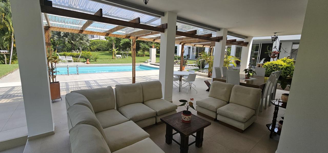 SE VENDE CHALET EN EL CARNERO (23).jpg