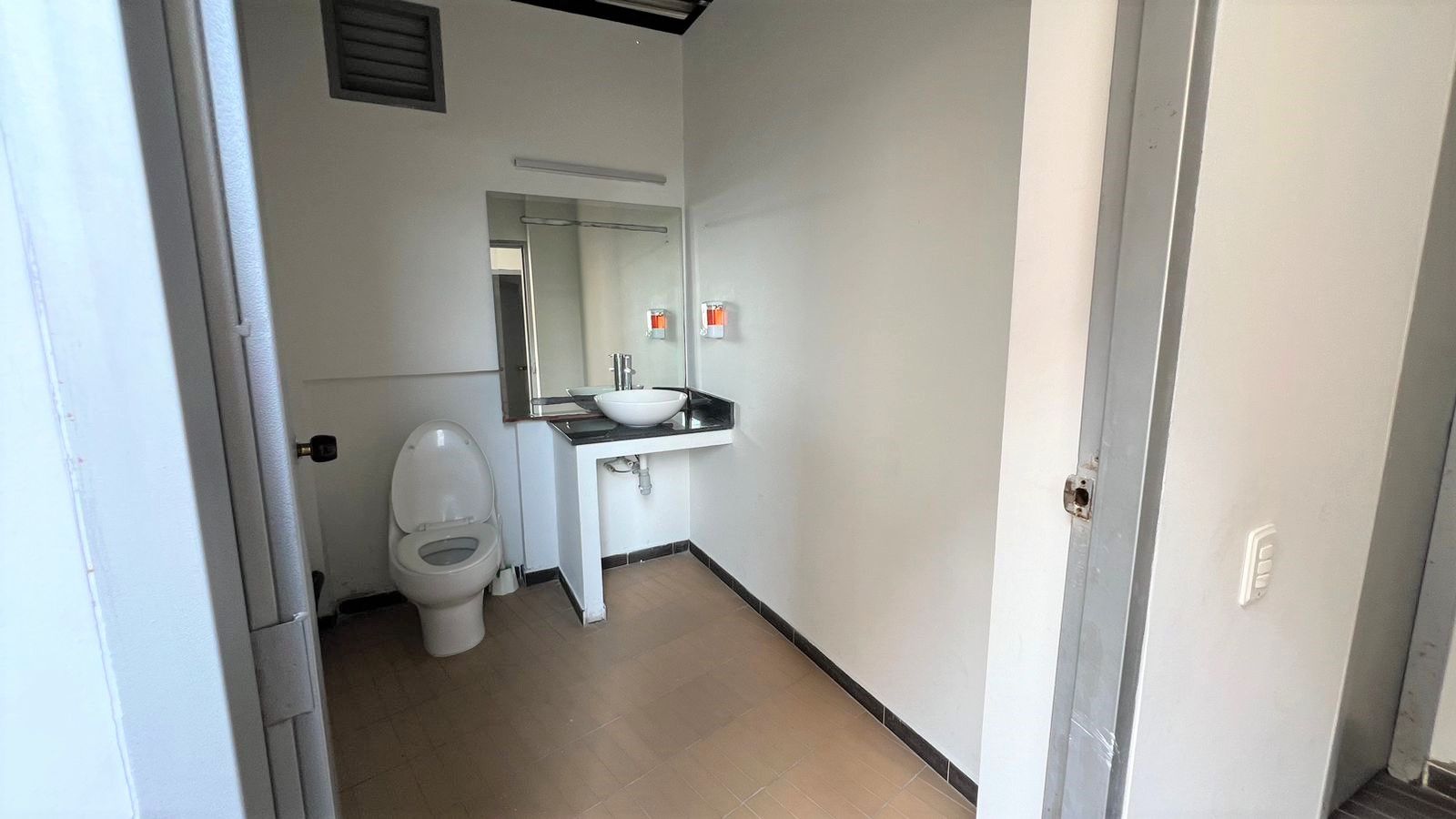 Se vende apartamento en la avenida centenario (26).jpg