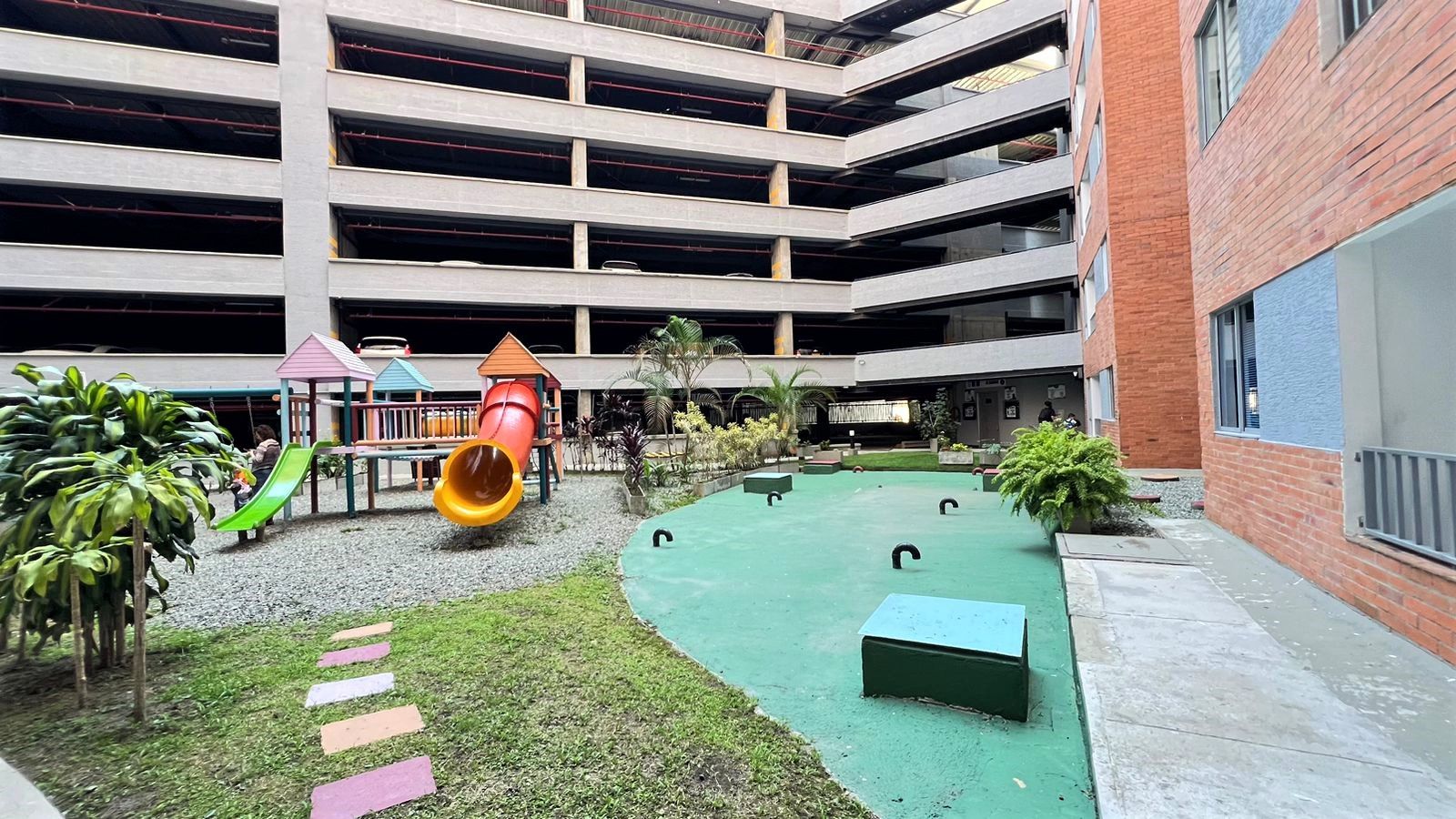 Se vende apartamento en la avenida centenario (24).jpg