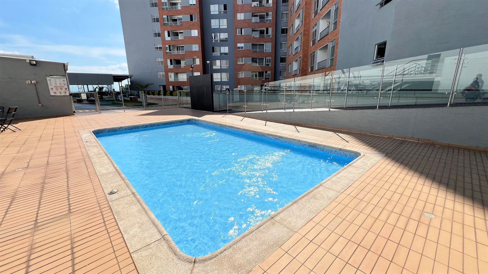 Se vende apartamento en la avenida centenario (22).jpg