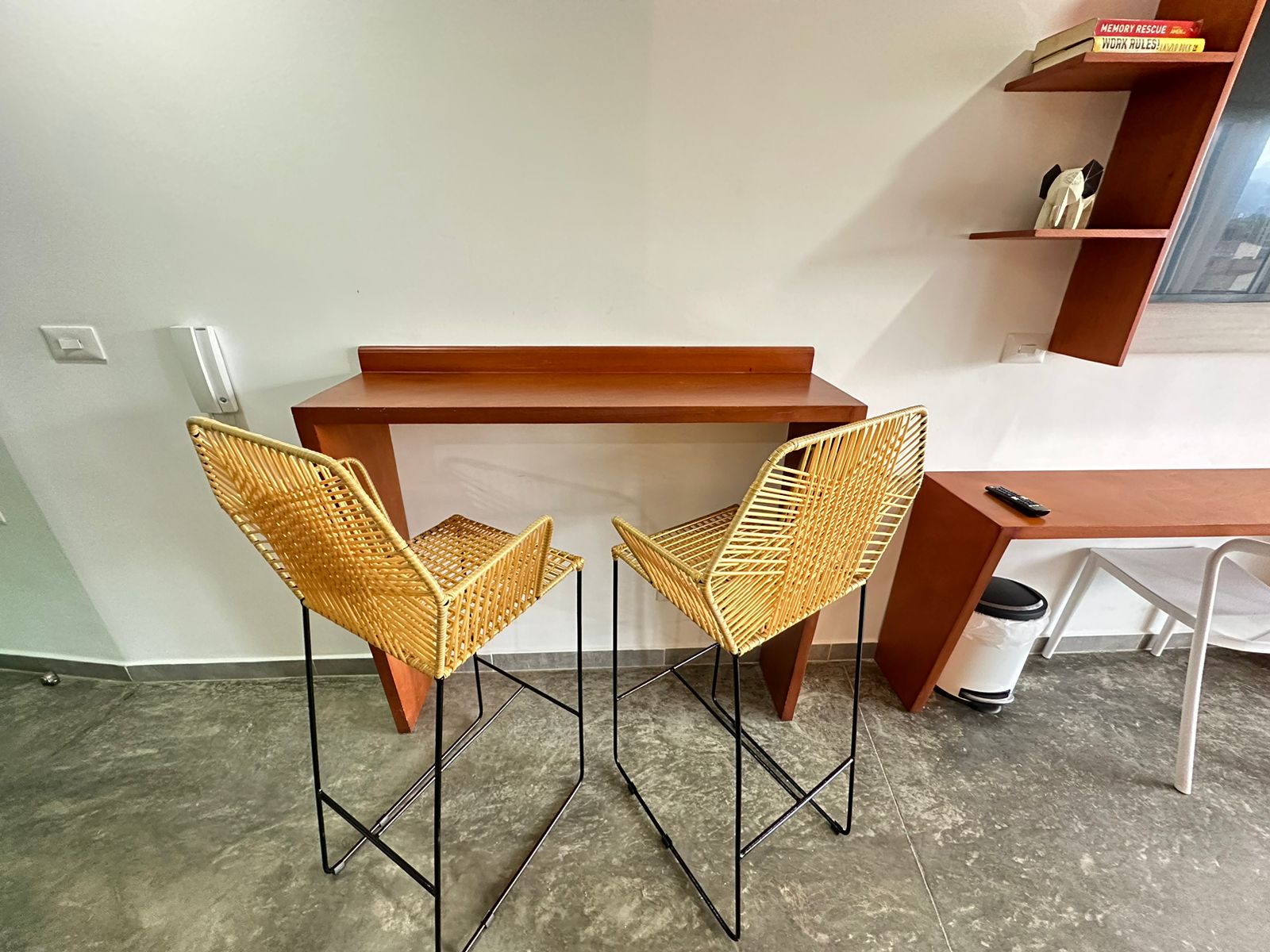 apartaestudio amoblado alquiler por dias barrio la castellana  (7).jpeg