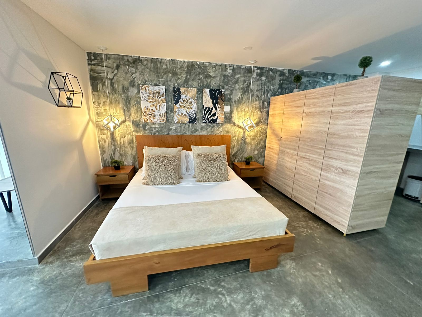 apartaestudio amoblado alquiler por dias barrio la castellana  (26).jpeg