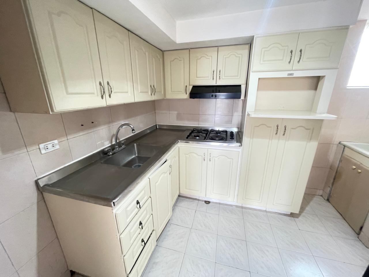 se vende apartamento en las americas (4).jpg