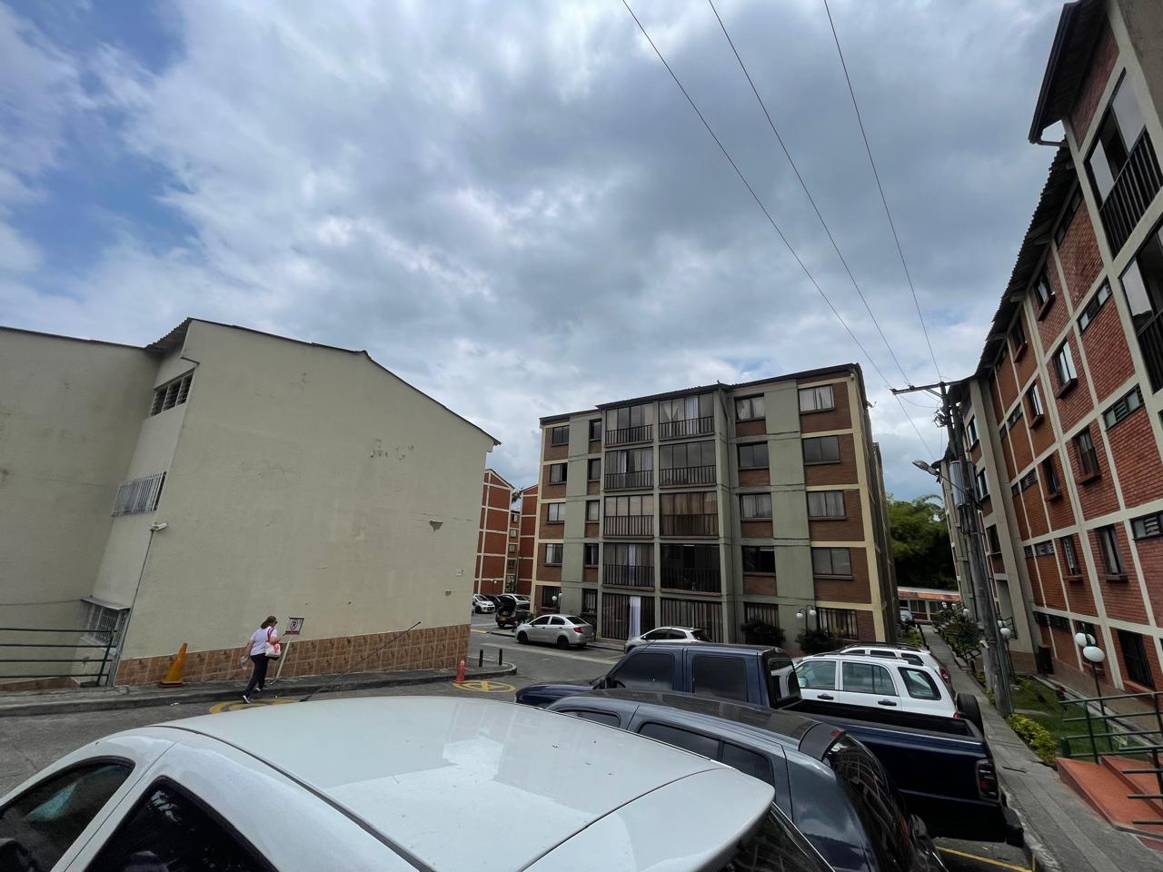 se vende apartamento en las americas (24).jpg