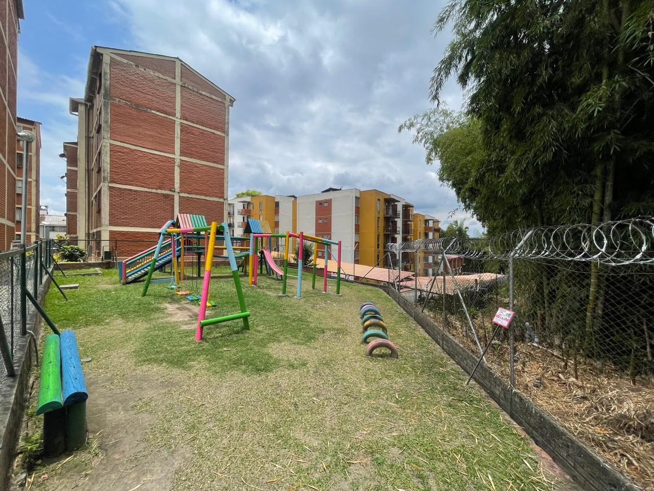 se vende apartamento en las americas (23).jpg