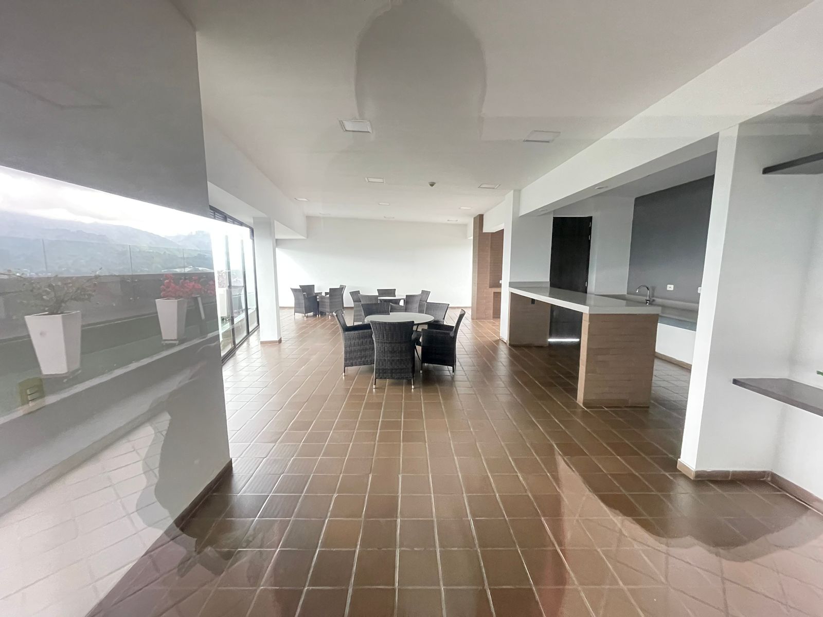 apartamento amoblado en edificio mocawa amplio (9).jpeg