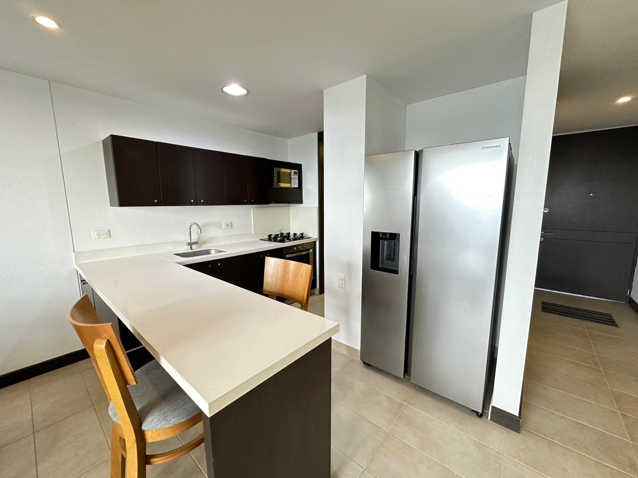 apartamento amoblado en edificio mocawa amplio (12).jpeg