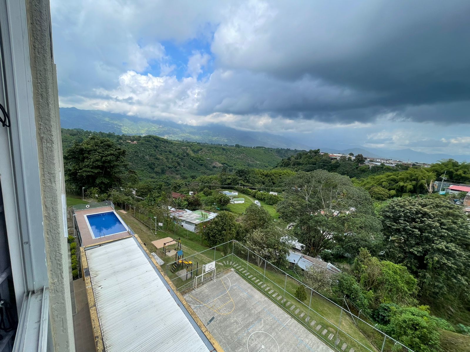 se vende aparta-estudio en el centro de laciuda de armenia (17).jpg
