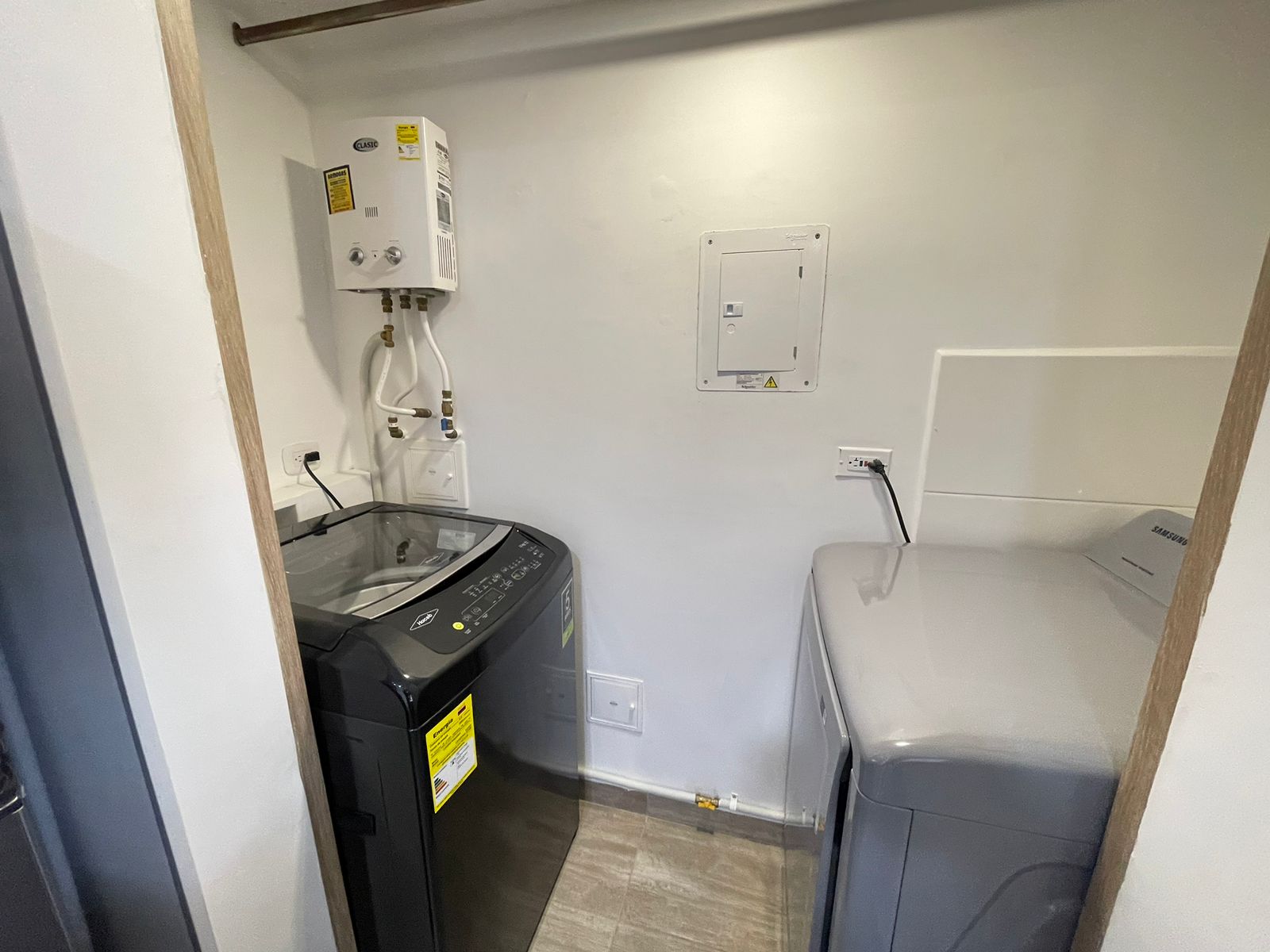APARTAMENTO AMOBLADO TRES HABITACIONES EN AVENIDA 19 NORTE , ALQUIER POR NOCHES Y MENSUAL  (10).jpeg