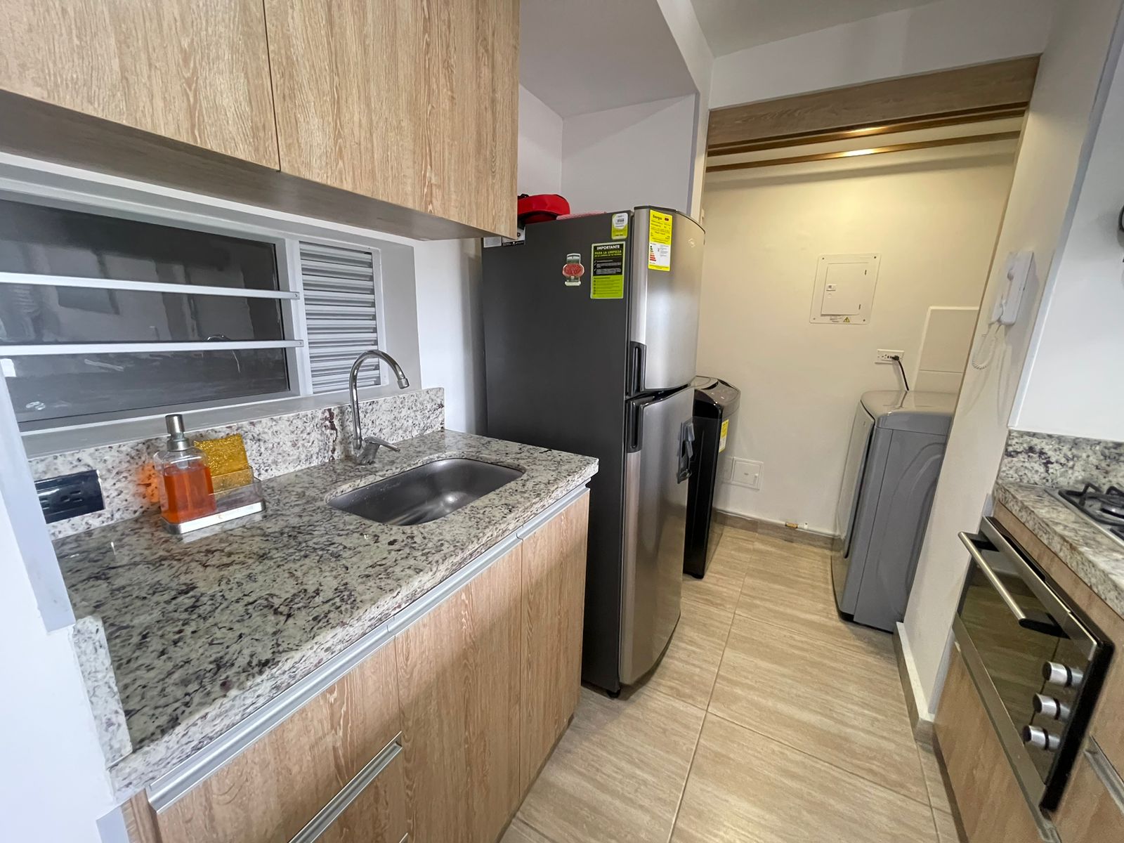 APARTAMENTO AMOBLADO TRES HABITACIONES EN AVENIDA 19 NORTE , ALQUIER POR NOCHES Y MENSUAL  (15).jpeg