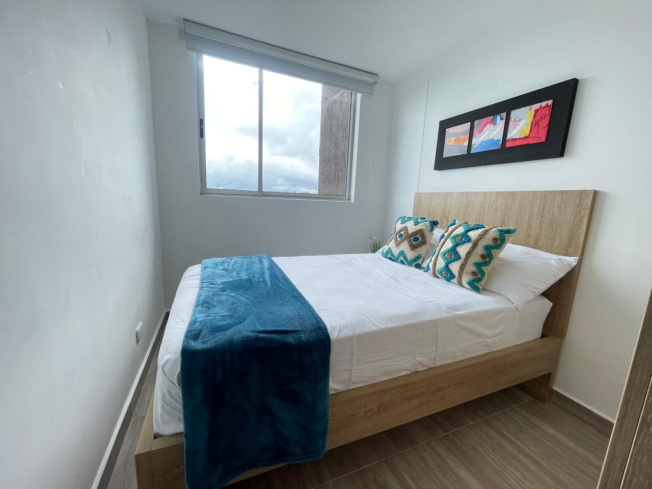 APARTAMENTO AMOBLADO TRES HABITACIONES EN AVENIDA 19 NORTE , ALQUIER POR NOCHES Y MENSUAL  (23).jpeg