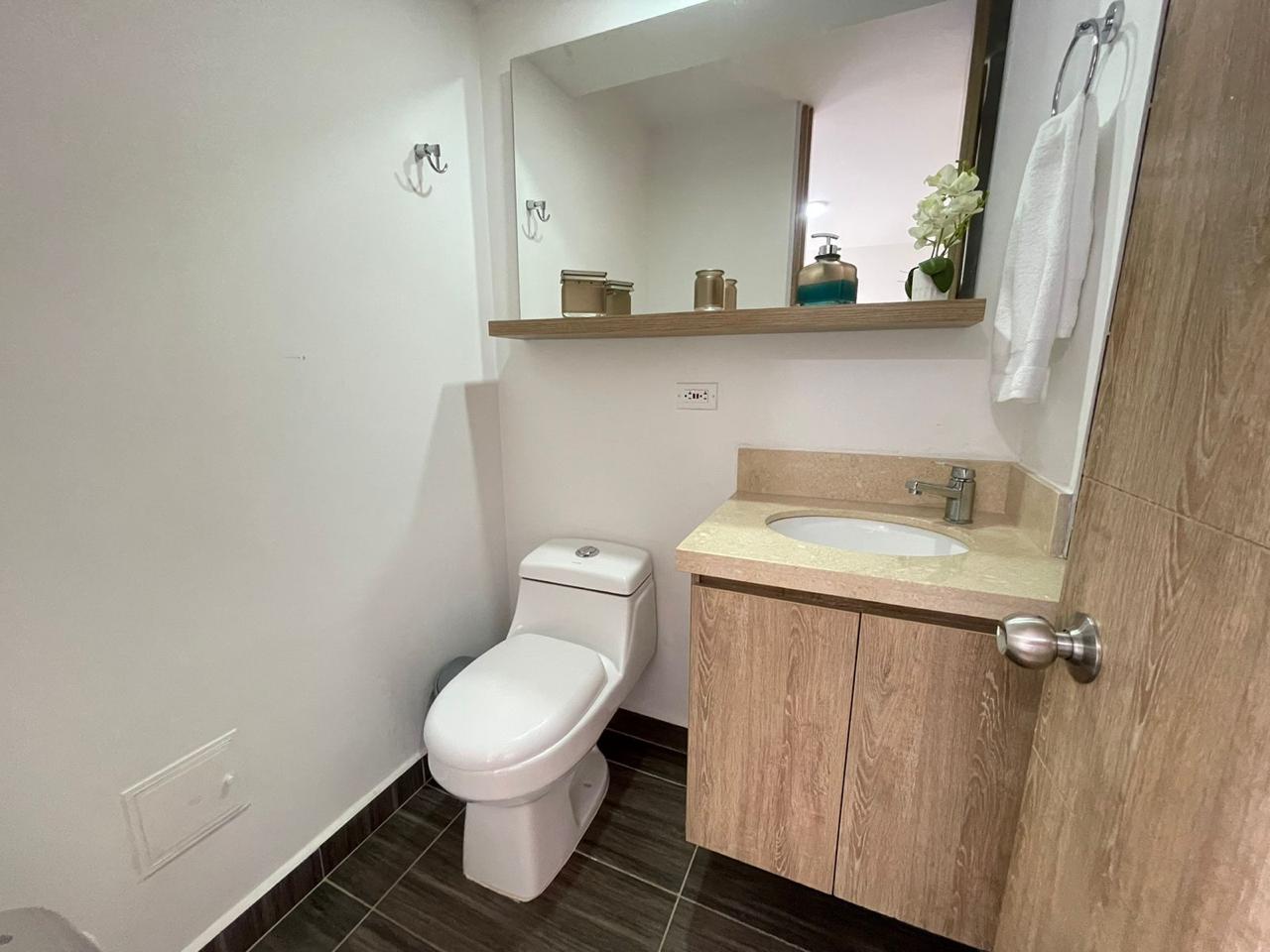 APARTAMENTO AMOBLADO TRES HABITACIONES EN AVENIDA 19 NORTE , ALQUIER POR NOCHES Y MENSUAL  (24).jpeg