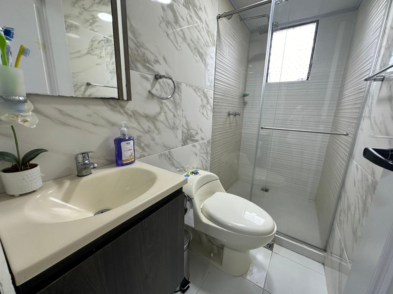 se vende apartamento en providencia (13).jpg