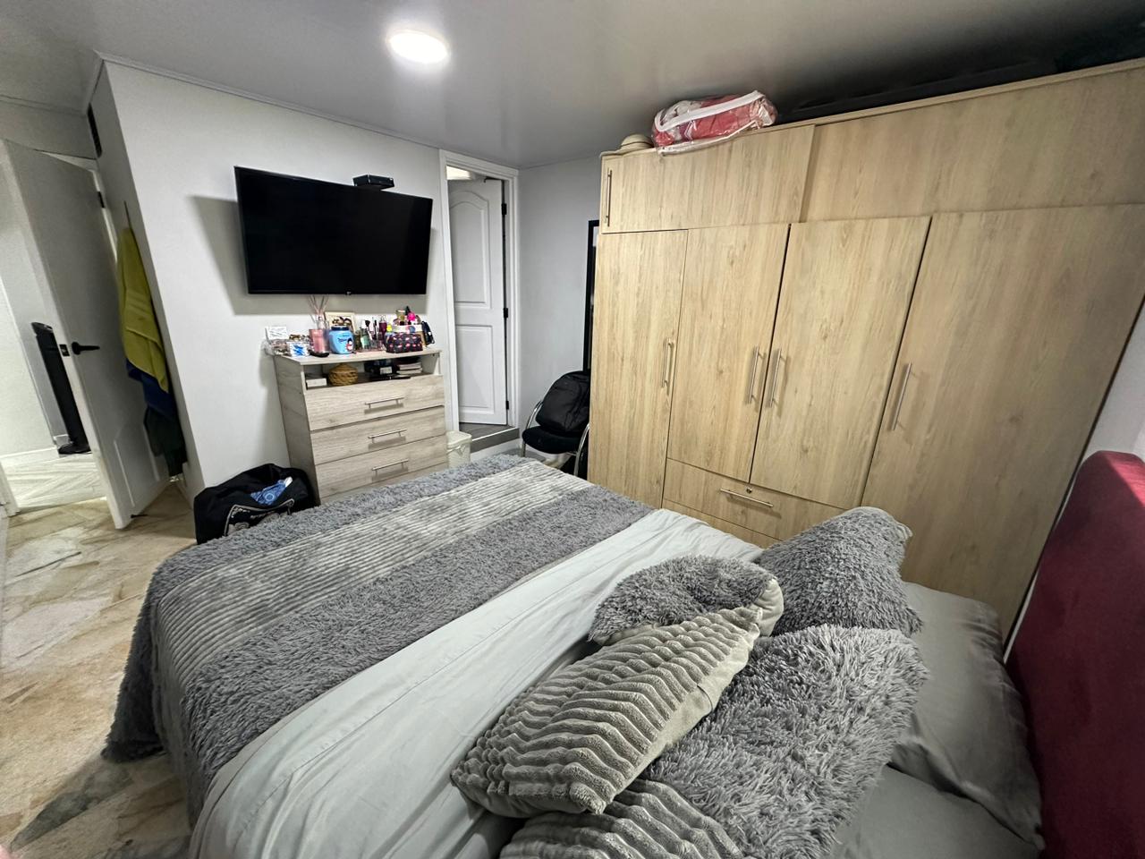 se vende apartamento en providencia (17).jpg