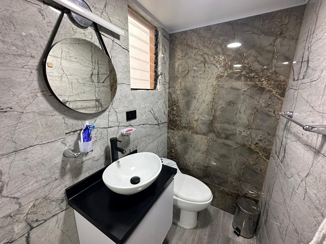se vende apartamento en providencia (21).jpg