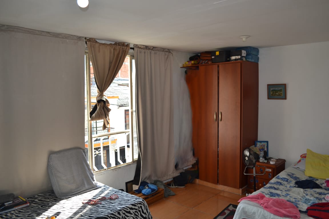 SE VENDE CASA EN EL CENTRO DE LA CIUDA DE ARMENIA (5).jpg