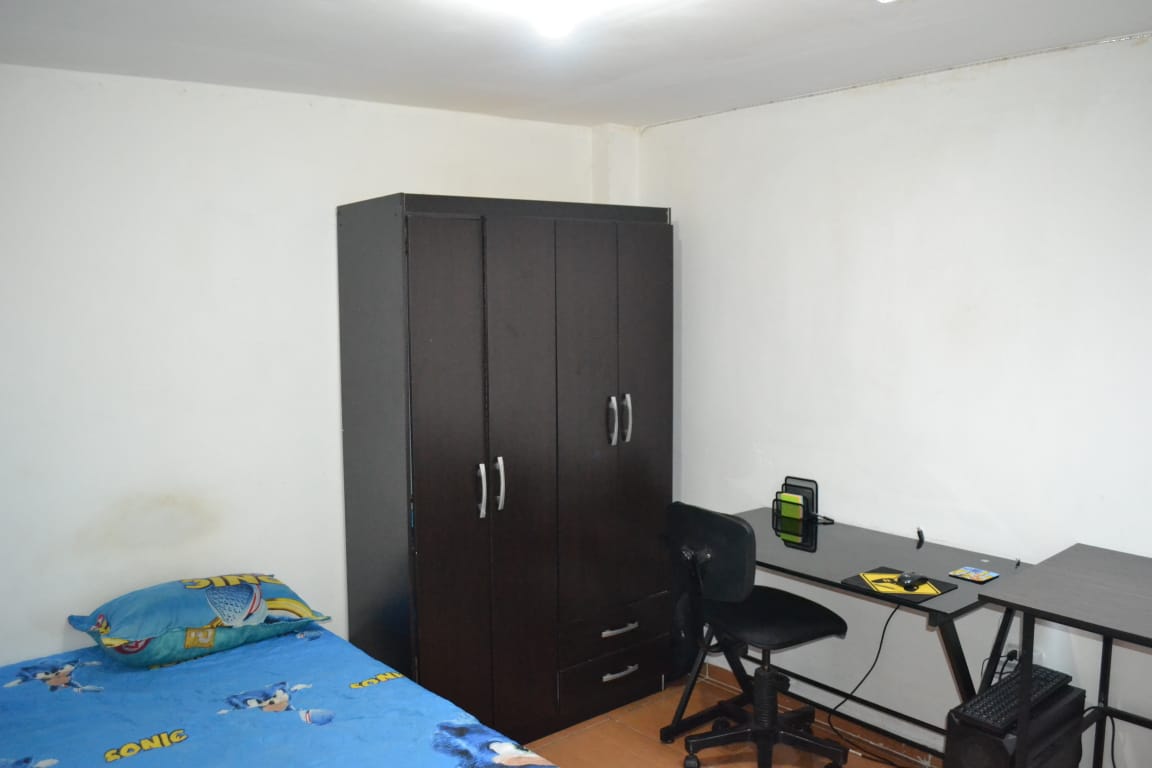 SE VENDE CASA EN EL CENTRO DE LA CIUDA DE ARMENIA (6).jpg