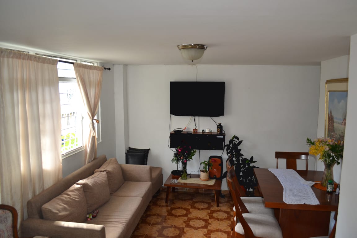 SE VENDE CASA EN EL CENTRO DE LA CIUDA DE ARMENIA (2).jpg