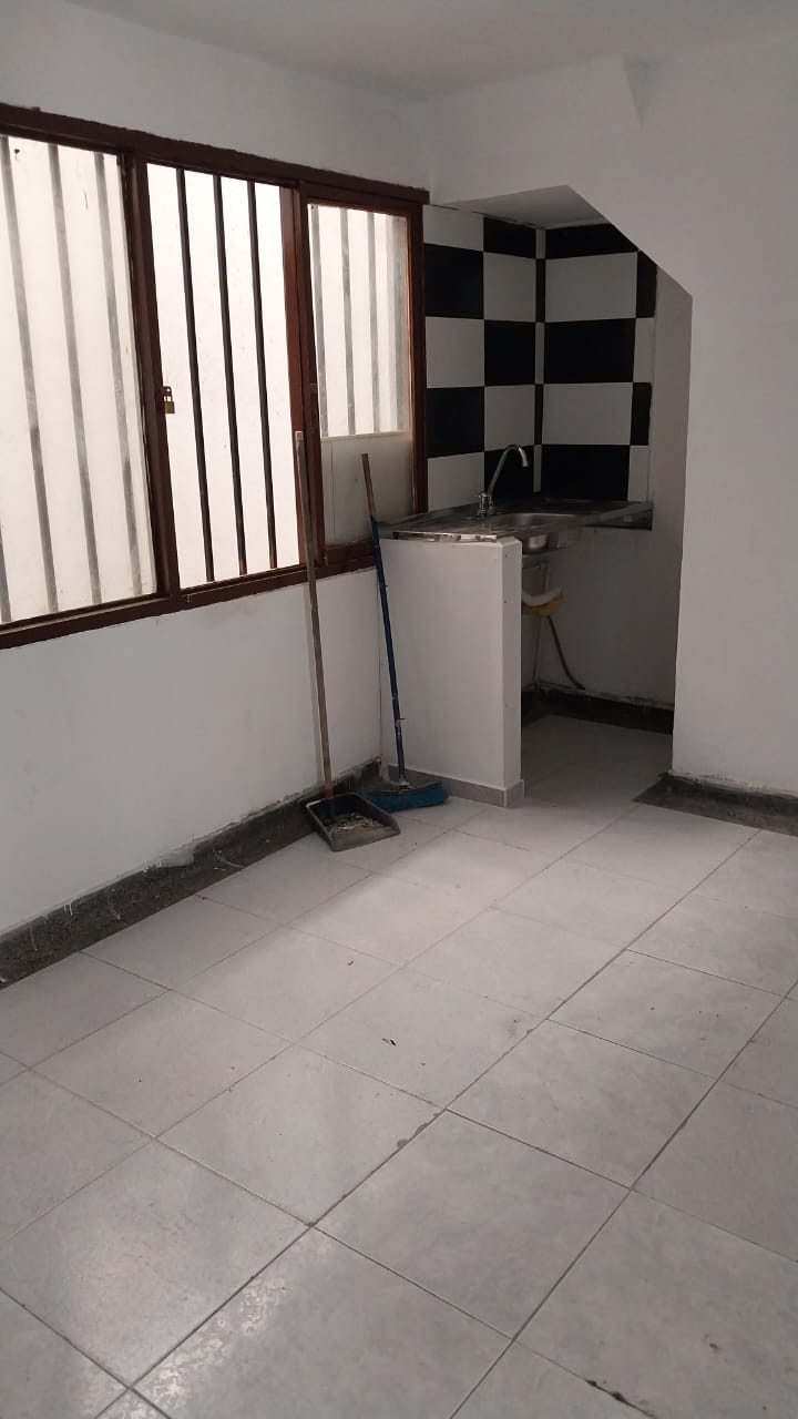 se vende casa al norte de la ciuda de Amrneia (9).jpg