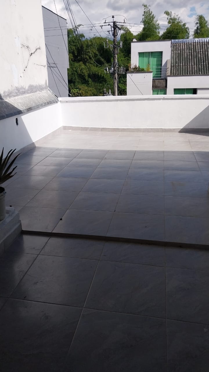 se vende casa al norte de la ciuda de Amrneia (5).jpg