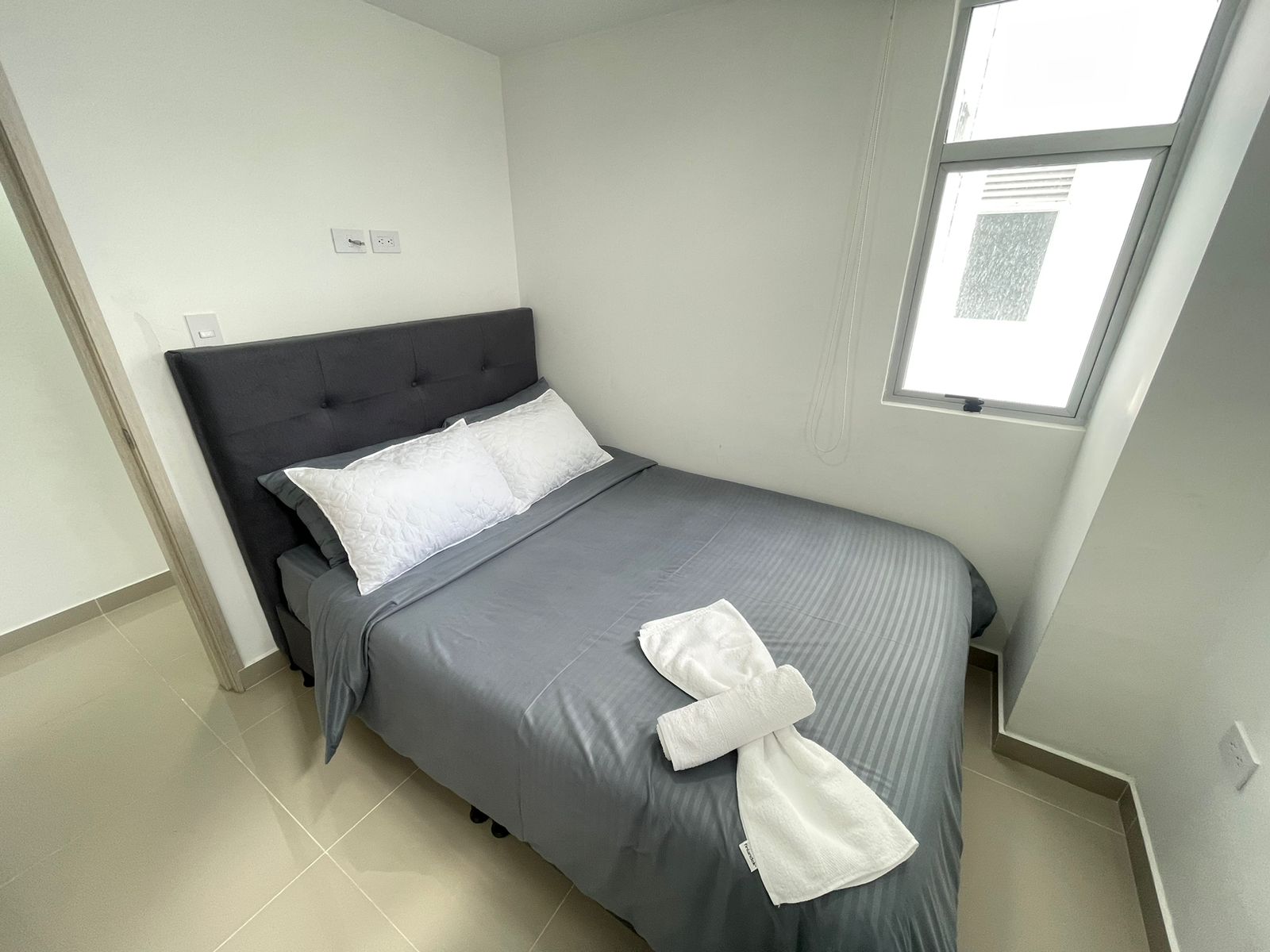 Apartamento amoblado dos habitaciones sector oro negro  (1).jpeg